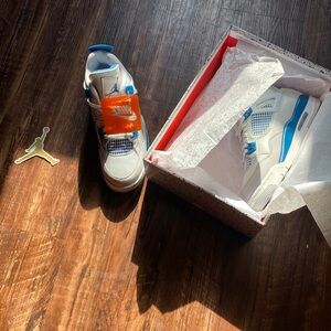 Air Jordan 4 retro white and blue